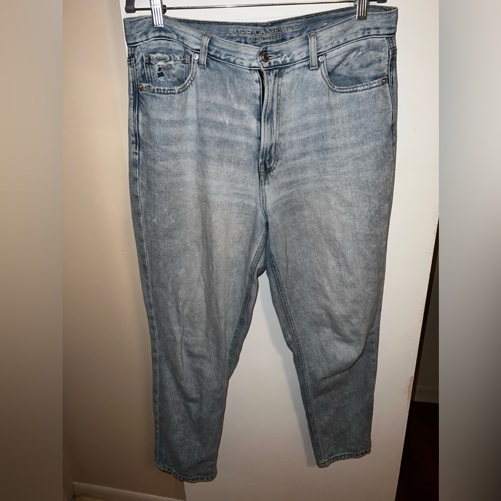 American Eagle boyfriend jeans